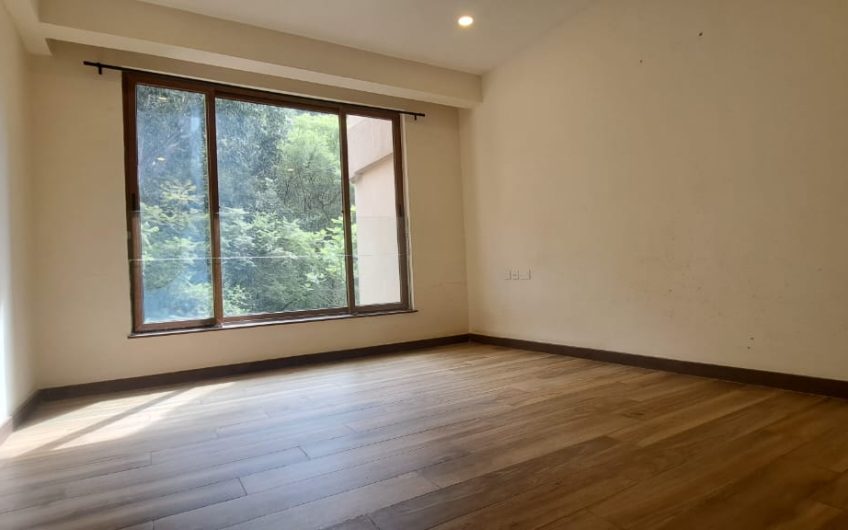 Treetops Forest Apartment