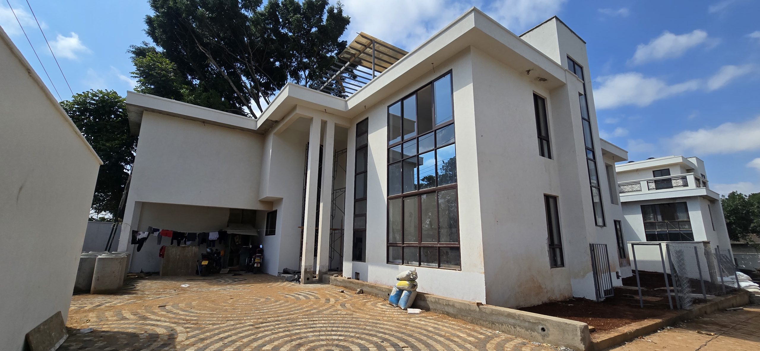 Kyuna TownHouse